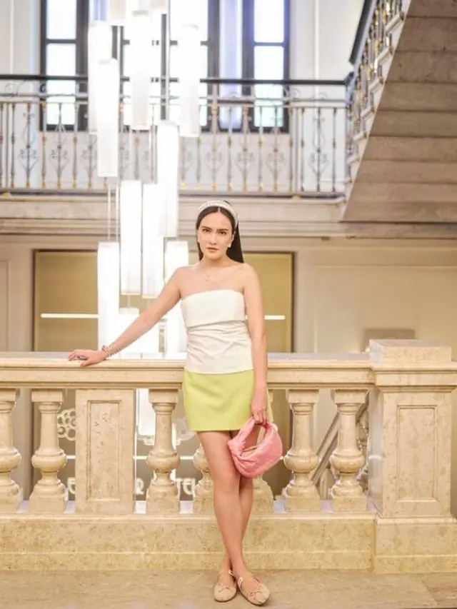 Shandy Aulia kenakan outfit off shoulder (Instagram/shandyaulia)