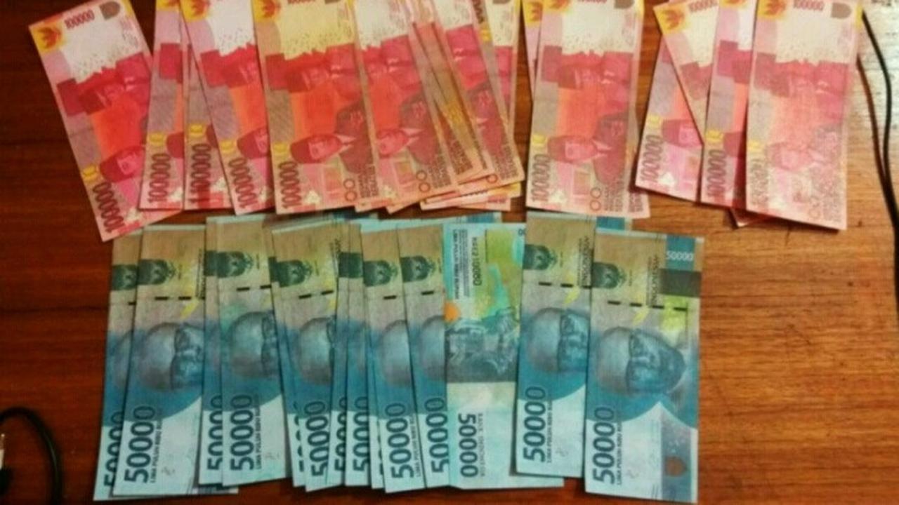 Nasib Sial 2 Pemalsu Uang, Mobil Pun 'Berkhianat'