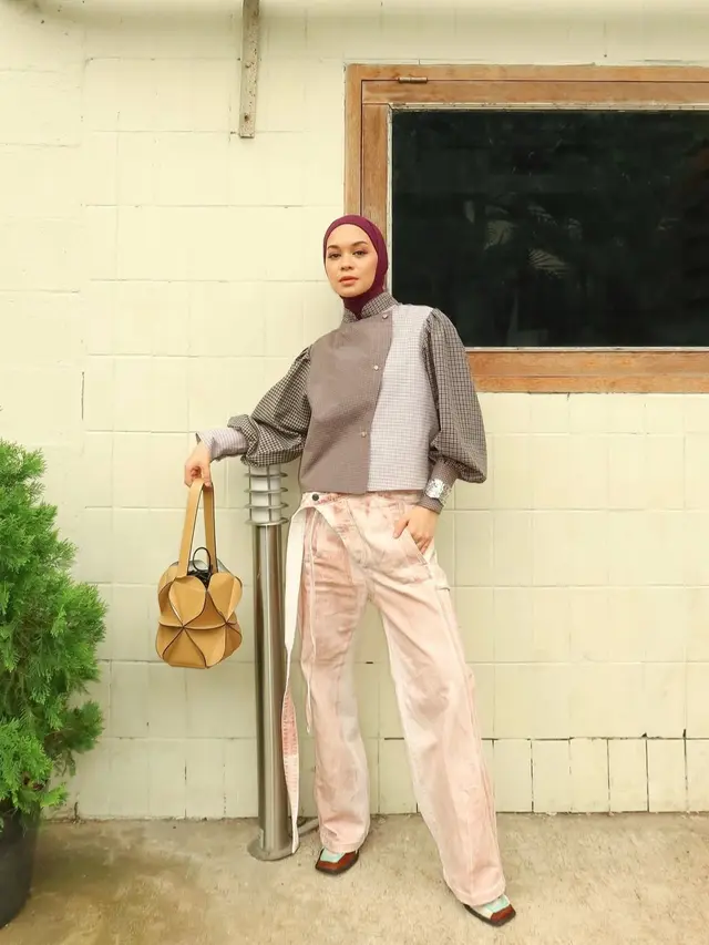 Pilihan Clean Hijab Look dari Para Fashion Role Model (Instagram/@tantrinamirah)