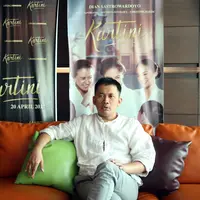 Menurut Hanung, cerita sebuah film berangkat dari sudut pandang sang sutradara. Dengan yakin, ia pun mengatakan bahwa cerita Kartini di film hasil garapannya tentu akan berbeda dengan film Kartini tahun 1983. (Nurwahyunan/Bintang.com)