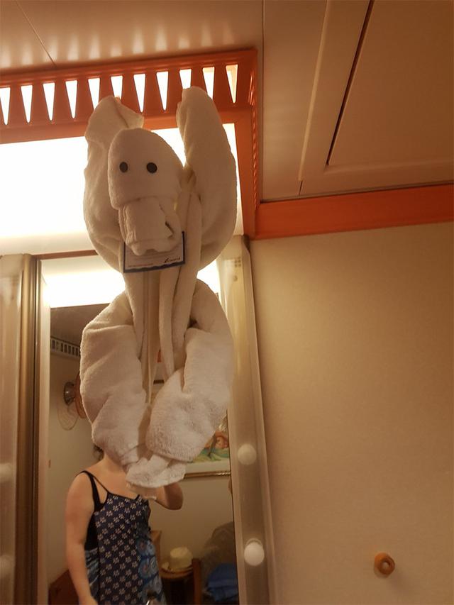 berbagai kreasi lipatan handuk