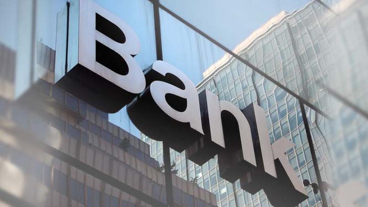 OJK Siapkan Regulasi untuk Adopsi Blockchain dalam Perbankan