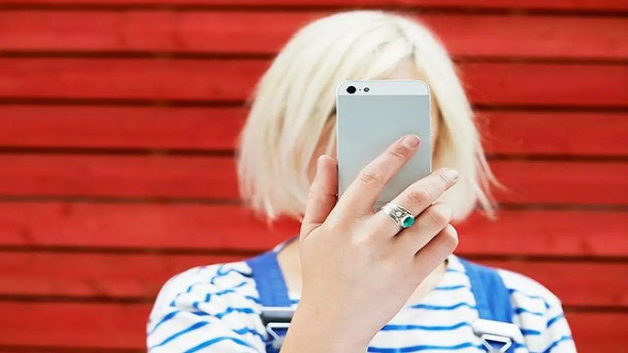 Waspada Anak-anak Gunakan Smartphone untuk `Sexting`