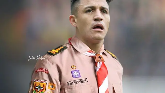 6 Editan Foto Jika Pesepak Bola Pakai Seragam Sekolah di Indonesia, Kocak