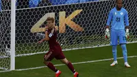 Bintang Panas Tantang 'Ketangguhan' Striker Rusia