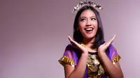 Diah Ayu Lestari bersama The Good Guys membawakan lagu-lagu daerah Sulawesi dan Kalimantan dalam aransemen jazz yang cozzy