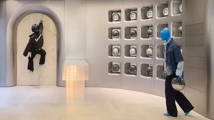 The Empty Space, Ruang Imersif Eksplorasi Vespa dalam Koleksi Busana di Milan Fashion Week