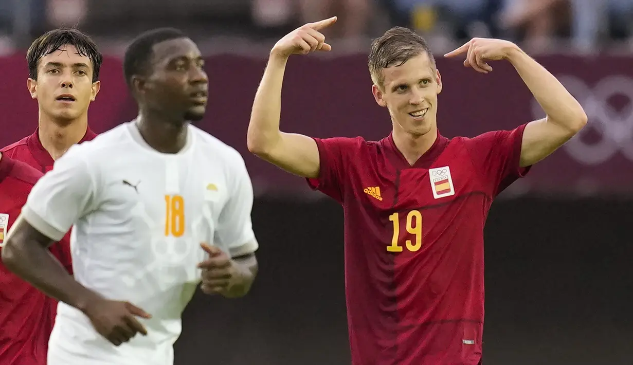 Pada menit ke-30 Spanyol akhirnya mampu membuat gol penyeimbang 1-1 lewat sepakan keras Daniel Olmo ke pojok gawang Elizier Ira usai menerima umpan dari Mikel Oyarzabal. (Foto: AP/Andre Penner)
