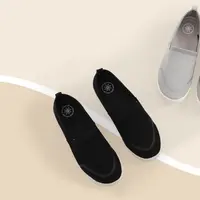 Intip koleksi slip on terbaru dari Wakai yang mudah dicuci (Foto: Wakai)