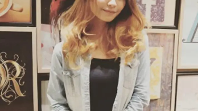 [Bintang] Ela Cherrybelle