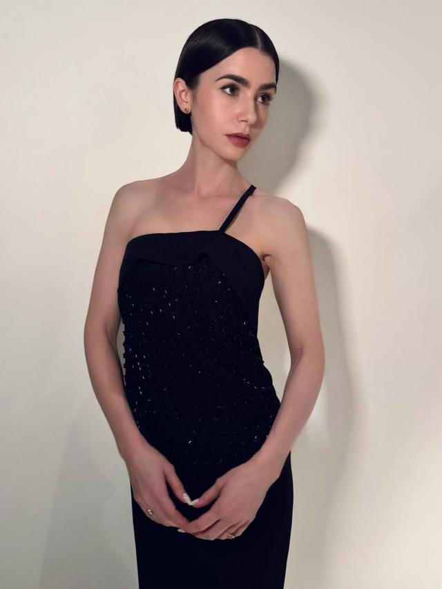 Lily Collins