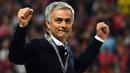 Pelatih Manchester United, Jose Mourinho, melakukan selebrasi usai menjuarai Piala Europa dengan mengalahkan Ajax Amsterdam pada final Liga Europa di Friends Arena, Stockholm, Rabu (24/05/2017). Manchester United menang 2-0. (EPA/Georgi Licovski)