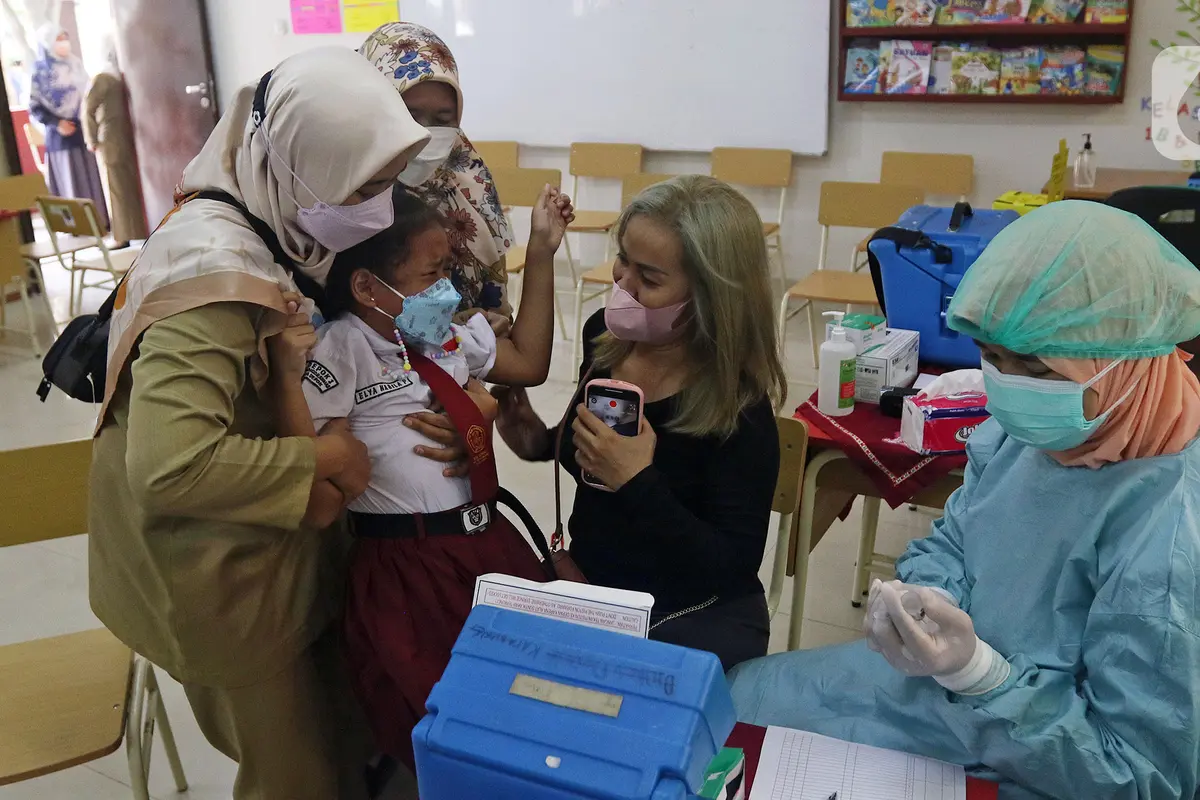 FOTO: Vaksinasi Covid-19 untuk Anak Usia 6-11 Tahun Mulai Dilaksanakan
