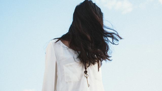 Kamu yang Punya Pasangan Introvert Harus Paham 3 Hal Ini