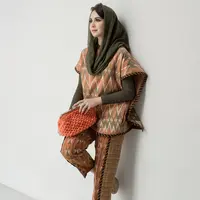 Banyak orang mengalami perubahan setelah menikah, seperti halnya Arumi Bachsin. Ia mengaku gaya hidupnya sekarang jauh berbeda. Kalau sebelum menikah dengan Emil Dardak kehidupannya terbilang glamor, kini menjadi sederhana. (Instagram/arumibachsin_94)