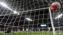  Pemain Belanda, Vincent Janssen mencetak gol lewat titik putih pada laga persahabatan di Stadion Wembley, London, Rabu (30/3/2016) dini hari WIB. Belanda menang 2-1.  (Reuters/Stefan Wermuth)