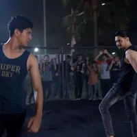 Adegan sinetron Siapa Takut Jatuh Cinta (Sinemart)