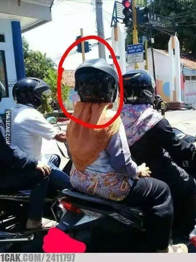 Helm (Ist)