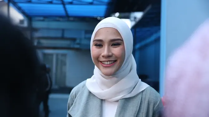 [Bintang] Zaskia Adya Mecca