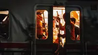 Perjalanan KRL Lintas Cikarang Dihentikan Sementara Usai Kecelakaan Kereta