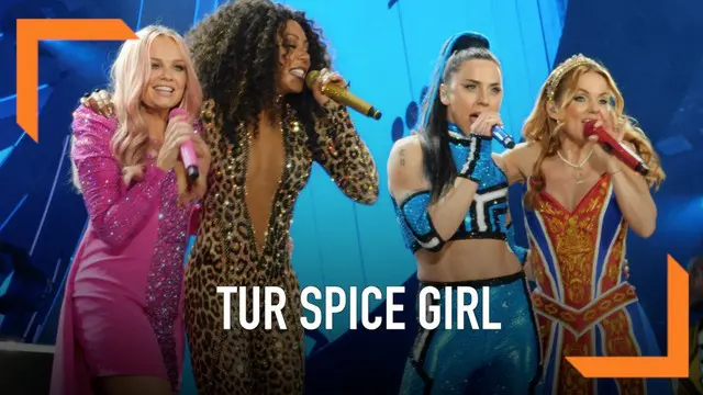 Penggemar memprotes penampilan Spice Girls di tur Spice World yang digelar di Dublin, Irlandia. Protes muncul karena penonton merasa sound system konser jelek.