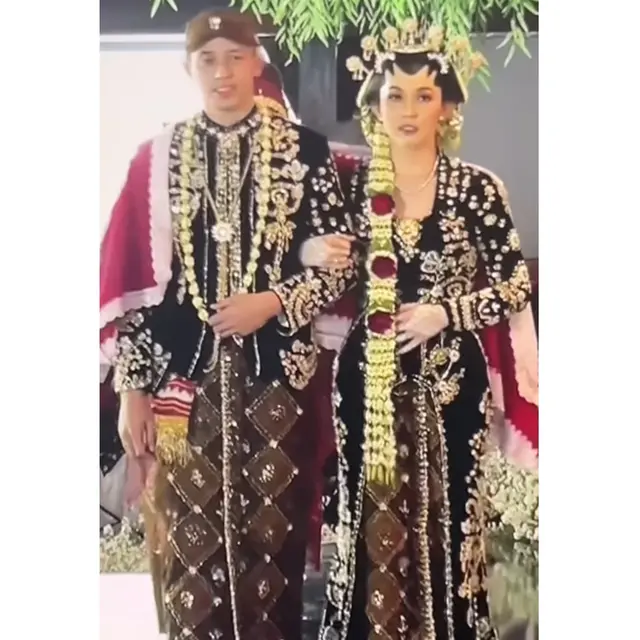 6 Potret Pernikahan Pebulutangkis Rian Ardianto,