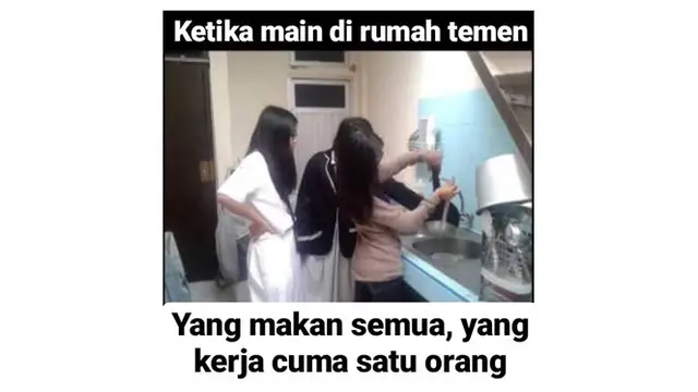 7 Meme Kocak Momen Main ke Rumah Teman Ini Sering Terjadi