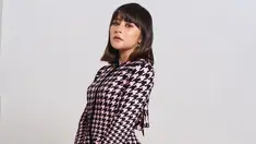 Penampilan Prilly dengan rambut sebahu pun terlihat berbeda dibanding sebelumnya. Sisi dewasa aktris kelahiran 15 Oktober 1996 ini pun lebih terlihat. (Liputan6.com/IG/@prillylatuconsina96)