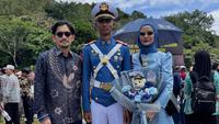 6 Potret Dhofin Anak Ibnu Jamil Wisuda Prajurit Taruna Akmil, Penuh Bangga