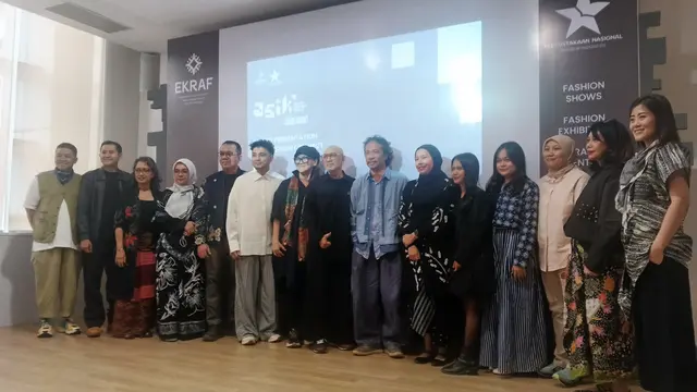 Penampilan jenama fesyen lokal di acara ASIK 2025 (Akselerasi Ekspor Kreasi Indonesia) (dok. Liputan6.com/Faqih Nuriman)