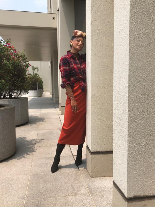 Styling Kemeja Flannel Versi Andien dan Asmara Abigail