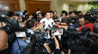 Ketua DPR RI Bambang Soesatyo mengatakan bahwa impor beras atau pangan tidak haram asal memenuhi beberapa persyaratan.