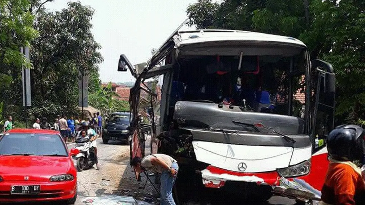 Kecelakaan Bus