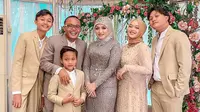 Nathalie Holscher dan Sule kini sudah resmi menikah. Keduanya melangsungkan pernikahan pada Minggu (15/11/2020) di kawasan Jatisampurna, Bekasi, Jawa Barat. (Instagram/kaarabride)
