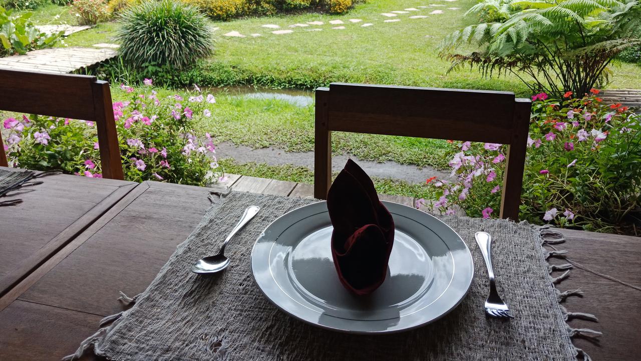 Sehari di Manado, Makan Apa?