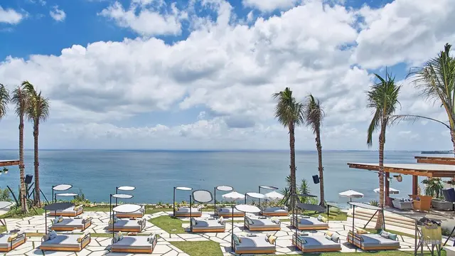 Nikmati Pesona Bali dari Ketinggian Tebing di Ulu Cliffhouse