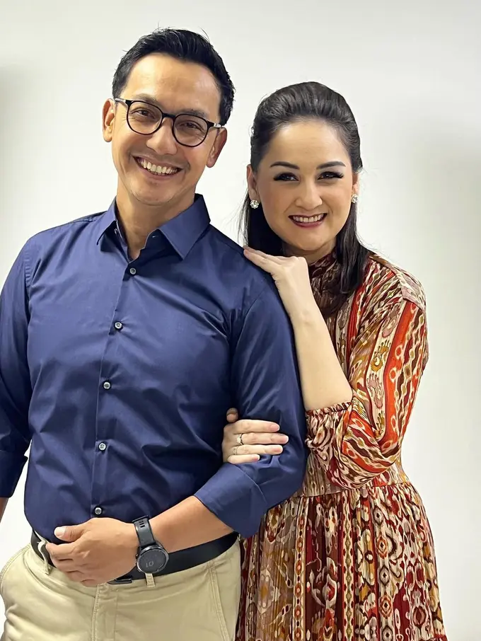 Mona Ratuliu dan Gunawan (Instagram/monaratuliu)