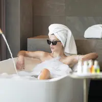 4 Tips Manjakan Diri Dengan Perawatan Spa di Rumah ala Salon Kecantikan/dok. unsplash crytalweed canna