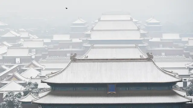Kota Terlarang di Beijing Tertutup Salju