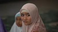 Sinopsis Sinetron SCTV Merindu Baginda Nabi Episode Selasa 7 Mei 2019: Ustaz Anam Lumpuhkan Preman yang Ganggu Rifa