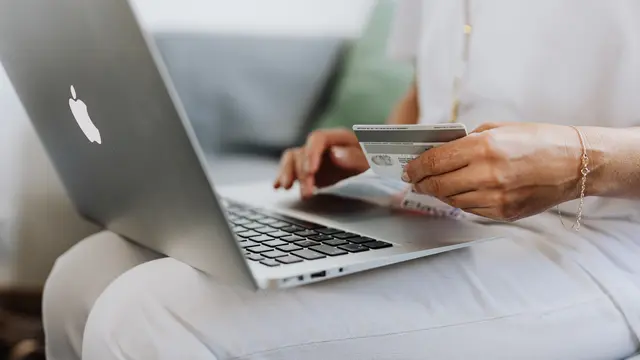 4 Dari 5 Orang Indonesia Berpotensi Terkena Tipu Tipu Transaksi Online, Ini Penjelasannya