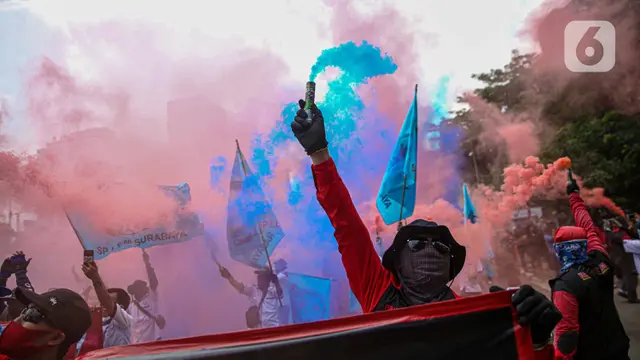 Buruh Gelar Unjuk Rasa Tolak Omnibus Law Cipta Kerja