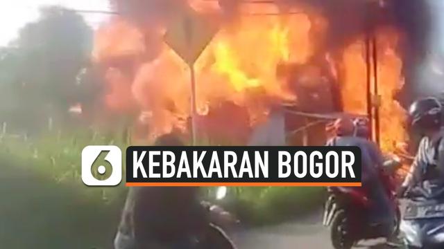 Video Kebakaran Pompa Bensin Mini Menyambar Rumah Dan Motor Regional Liputan6 Com