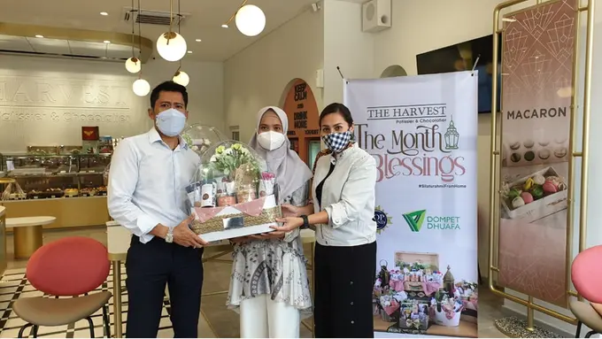 Berbagi Bingkisan Sambil Donasi dengan Hamper Spesial Ramadan Ala The Harvest