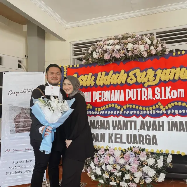 6 Potret Kesha Ratuliu Rayakan Kelulusan Suami, Baby Bump Jadi Sorotan