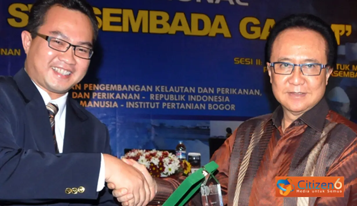 Citizen6, Baranangsiang: MKP Sharif Cicip Sutardjo menjadi pembicara utama pada Seminar Nasional "Strategi Swasembada Garam". (Pengirim: Efrimal Bahri)