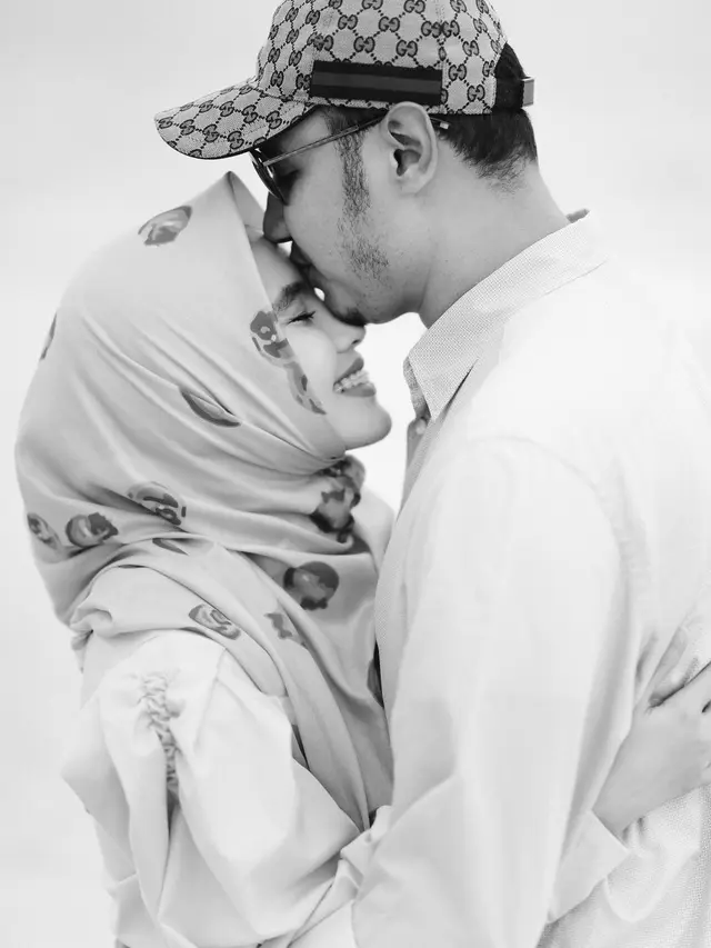 Momen hangat Kartika Putri dan Habib Usman (Instagram/kartikaputriworld)