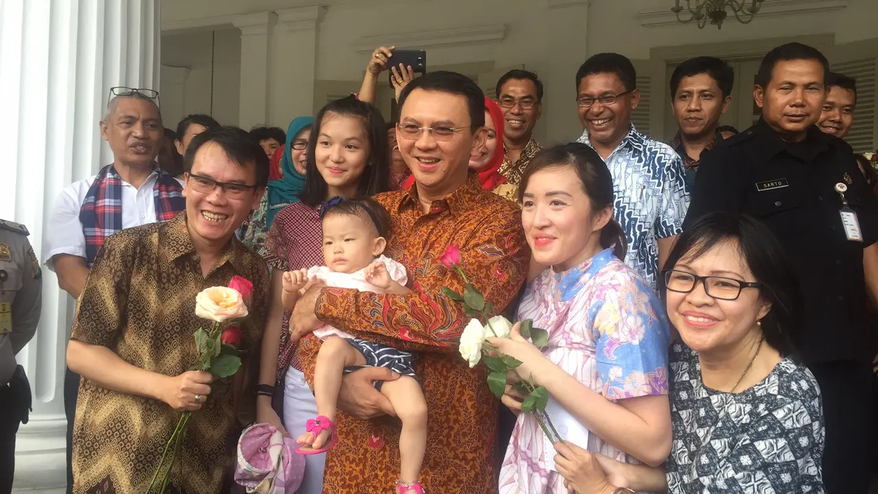  Calon Gubernur petahana Basuki Tjahaja Purnama atau Ahok