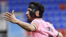 Sergio Busquets - Kapten Barcelona ini merupakan pengatur serangan yang handal dan pemain dengan mental pekerja keras. Kekalahan Barca dari Bayern Munchen dengan skor 8-2 di Liga Champions musim 2019-2020 lalu menjadi motivasi lebih baginya untuk menuntaskan dendam.(Foto:AP/Alvaro Barrientos)