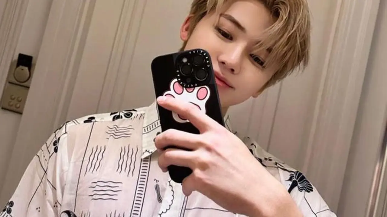 Gaya Jaemin NCT Dream Pakai Kemeja Brand Lokal Rp1,8 Juta Pasca Konser Indonesia